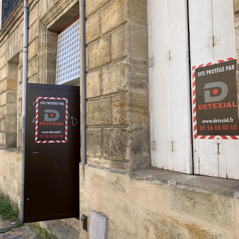 Installateur d'alarme anti-squat pour maison vacante à Bordeaux